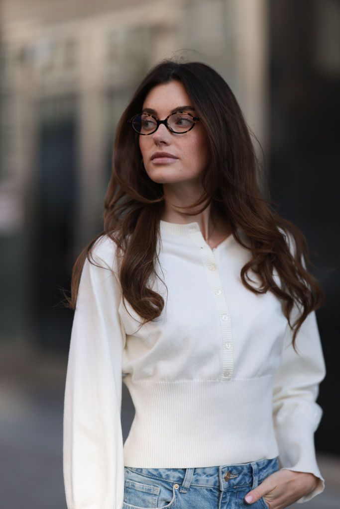Céline Bethmann trägt den Brillen-Trend schlechthin.