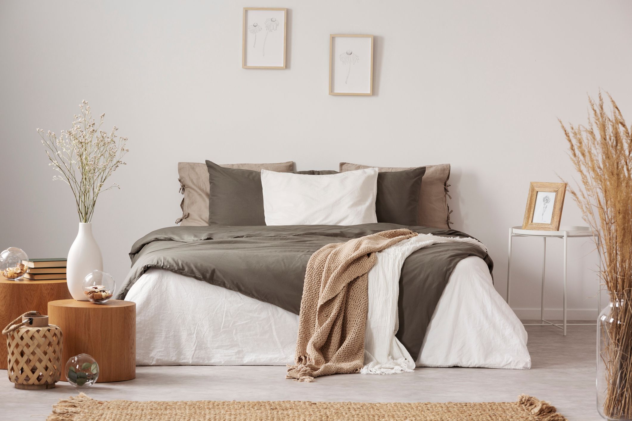 Grau als Wandfarbe im Schlafzimmer Grau als Wandfarbe im Schlafzimmer