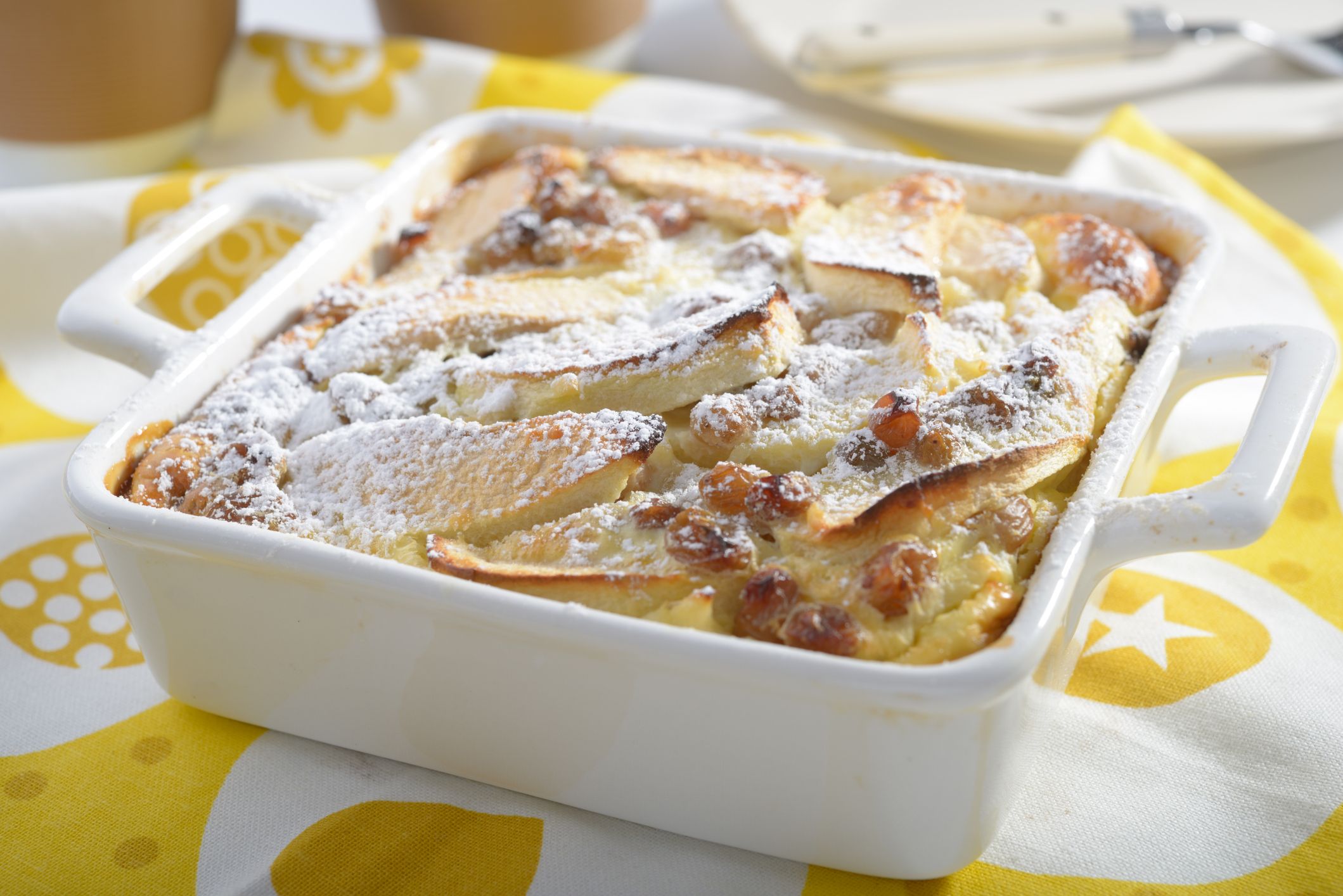 Brotauflauf mit Äpfel und Zimt Brotauflauf mit Äpfel und Zimt