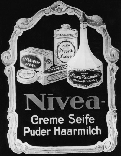 1930er: Durchbruch der ersten Nivea Hautpflege-Creme 1930er: Durchbruch der ersten Nivea Hautpflege-Creme