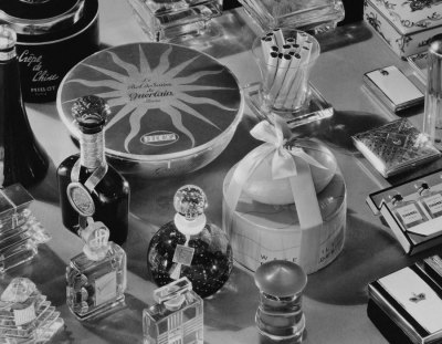 1914: Die ersten Kosmetik-Salons werden eröffnet 1914: Die ersten Kosmetik-Salons werden eröffnet