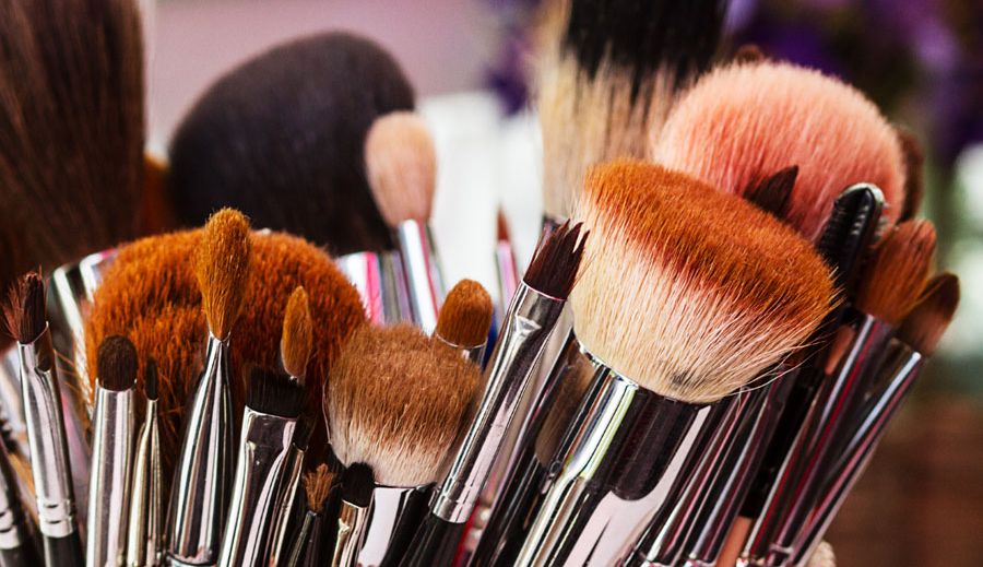 Make-up-Pinsel reinigen: Das müsst ihr wissen! Make-up-Pinsel reinigen: Das müsst ihr wissen!