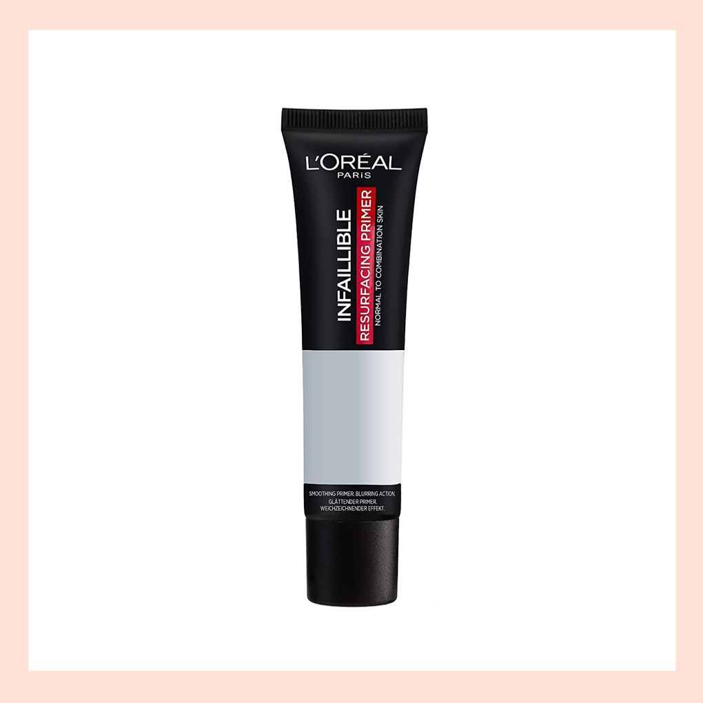 Ein Primer macht das Make-up ebenmßiger. Ein Primer macht das Make-up ebenmßiger.