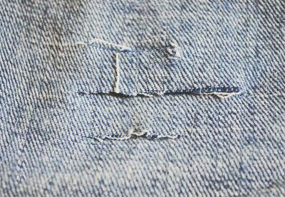 Destroyed Jeans selber machen: Anleitung  Schritt 2