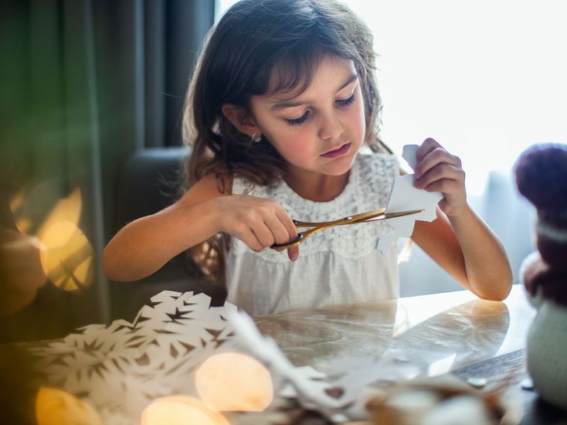 Basteln f&uuml;r Weihnachten mit Kindern: DIY Christbaumschmuck
