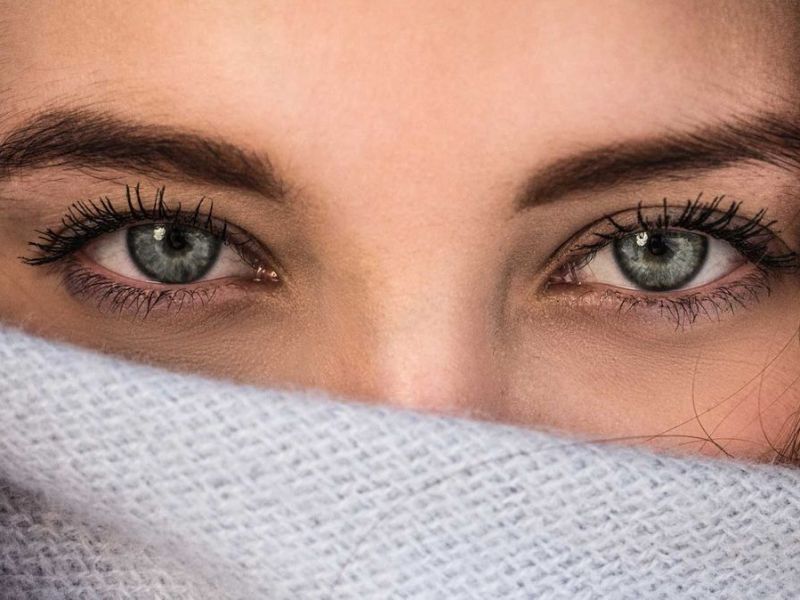 Powder Brows: Der neueste Beauty-Trend f&uuml;r volle Augenbrauen
