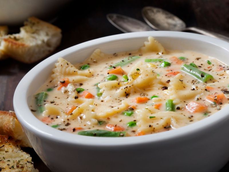 K&auml;se-Nudelsuppe
