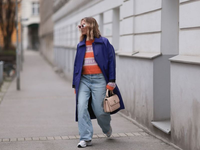 Influencerin Karin Teigl mit &Uuml;bergangs-Look.
