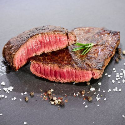 Fleisch & Geflügel sind bei der Low Carb Ernährung erlaubt Fleisch & Geflügel sind bei der Low Carb Ernährung erlaubt
