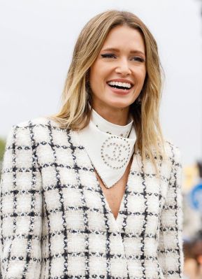 Haarfarben-Trends im Herbst 2019: Dark Blonde Haarfarben-Trends im Herbst 2019: Dark Blonde