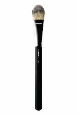 MAC 190 Foundation Brush, 45 €