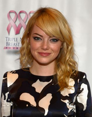 Ponyfrisuren f&uuml;r runde Gesichter: Emma Stone