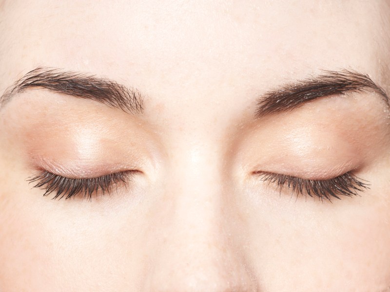 Lange Wimpern dank Rizinus&ouml;l