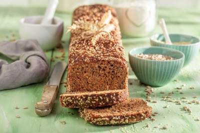 Vollkorn Gesundes Vollkornbrot, gebacken mit selbst gemahlenem Mehl.