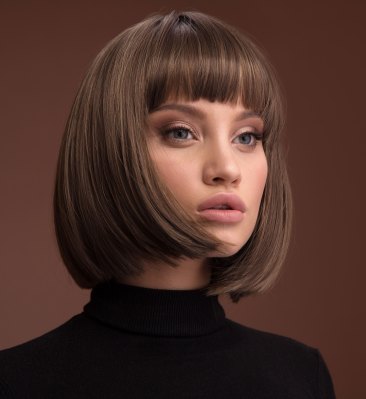 Mittellange Bob Frisur mit Pomy