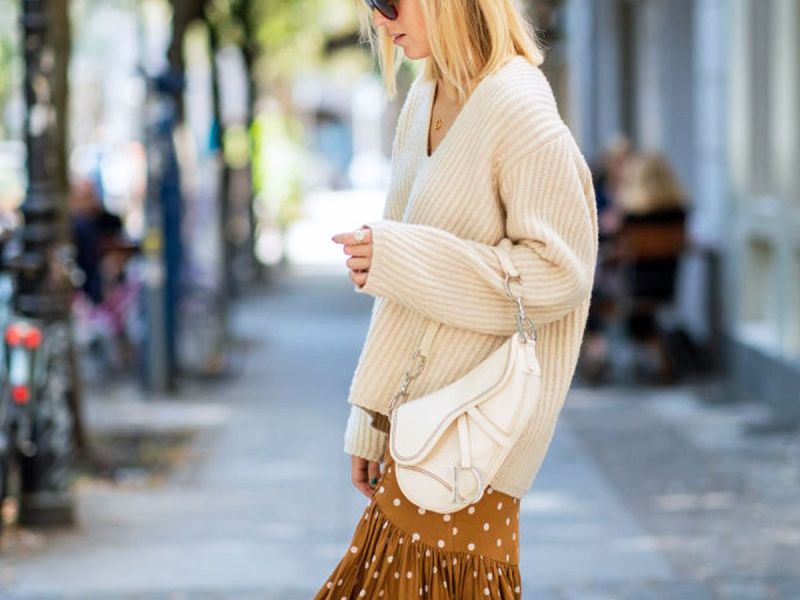 Sommermode im Herbst tragen