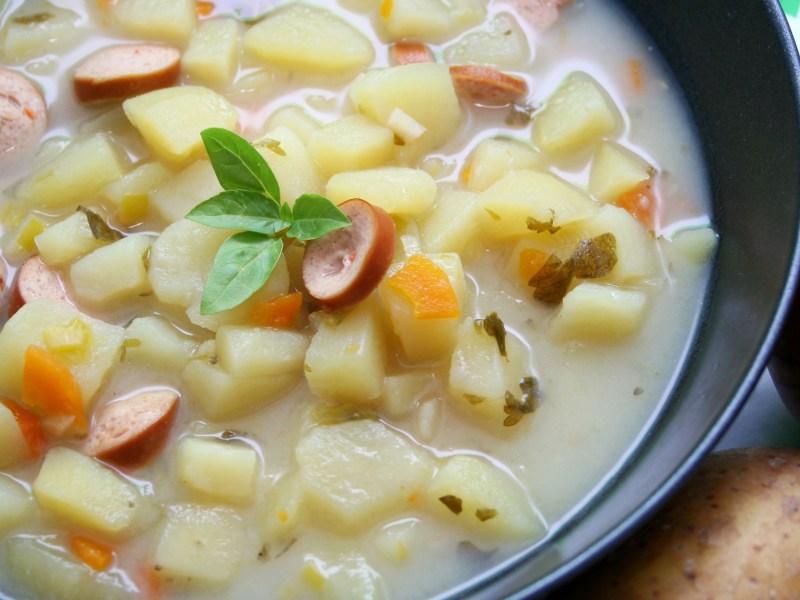 Eintopf mit Kohlrabi, Kartoffeln und M&ouml;hren.