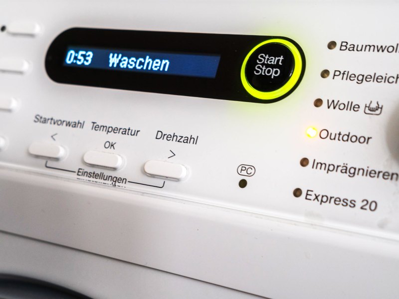Waschmaschinenprogramme an einer Waschmaschine