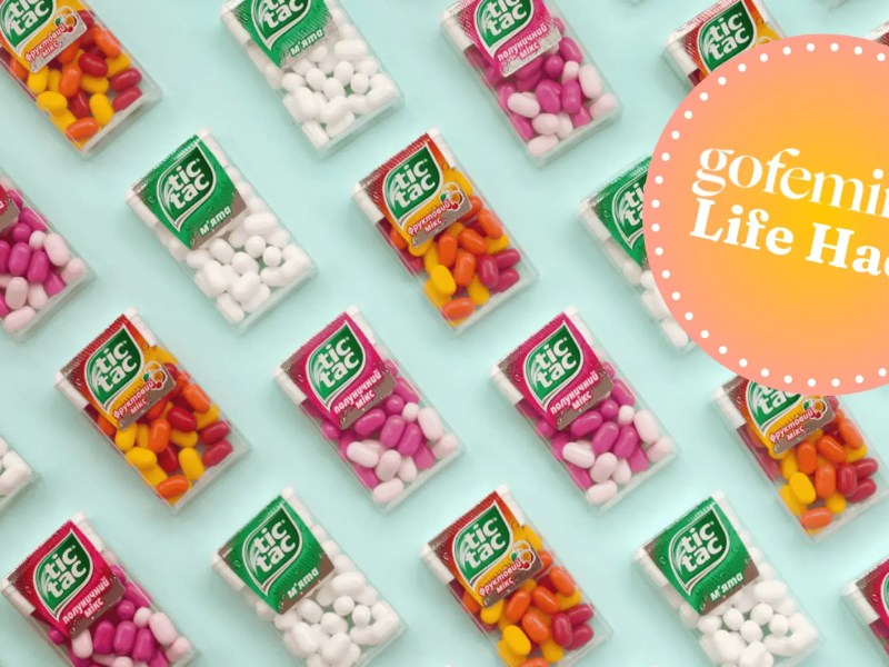 Tic Tac Packungen vor einem grünen Hintergrund mit dem gofeminin Logo.